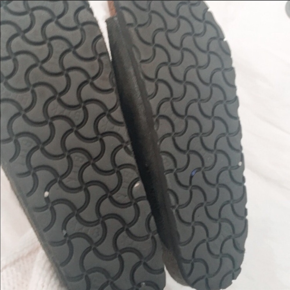 BIRKS (CAN FIT A SIZE 8) - Picture 5 of 8